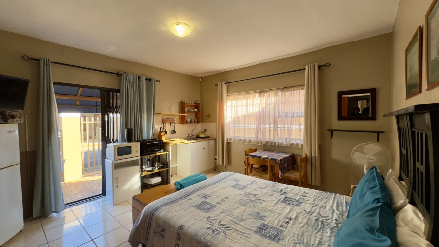 5 Bedroom Property for Sale in Strand North Western Cape